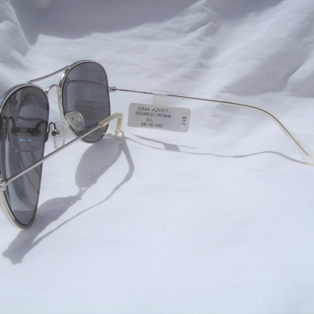🦋 3/$15 - DNA Sunglasses - Picture 3 of 8